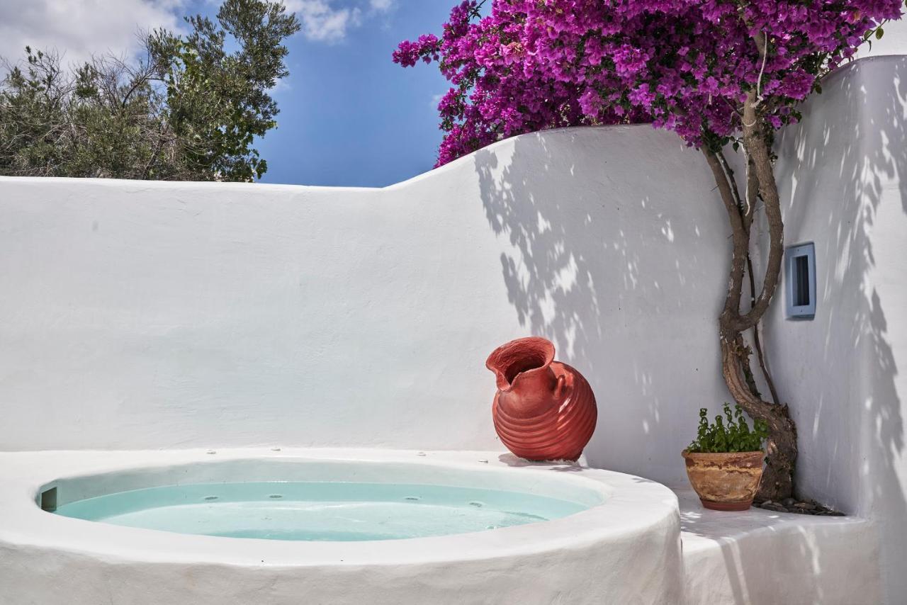2 Bedroom Charming Villa With Outdoors Jacuzzi Μεγαλοχώρι Εξωτερικό φωτογραφία