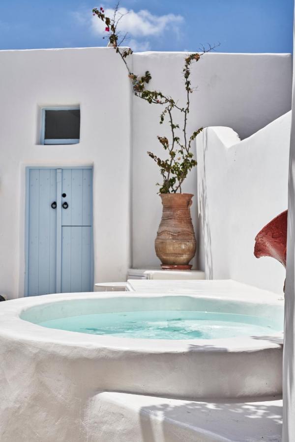 2 Bedroom Charming Villa With Outdoors Jacuzzi Μεγαλοχώρι Εξωτερικό φωτογραφία